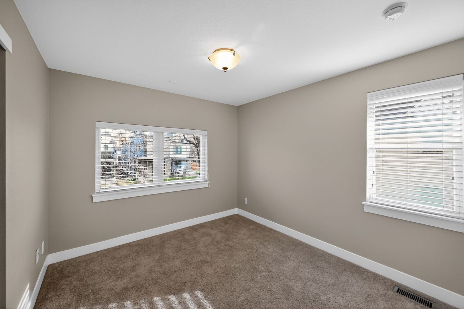 Building Photo - 1750 W 40th Ave