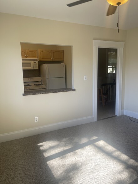 PASS THROUGH TO KIT - 116 Brinkerhoff St