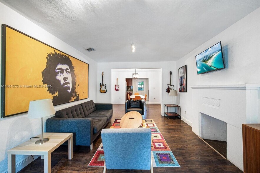 Building Photo - 154 NW 45th St