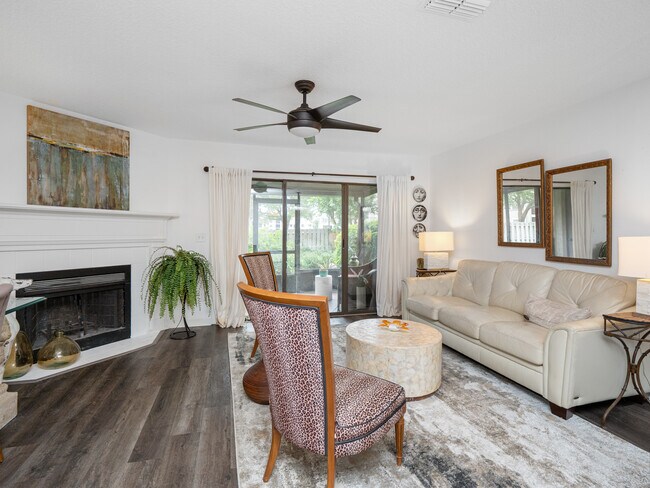 Building Photo - 2134 Sea Hawk Dr