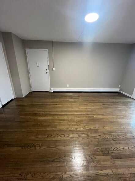 Building Photo - 475 Park Ave