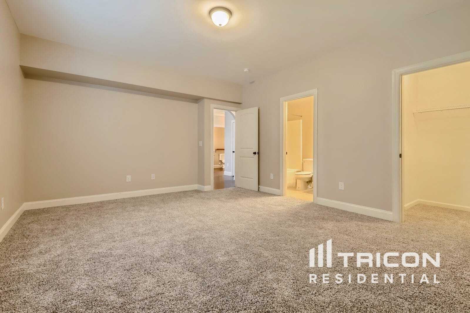 Building Photo - 216 Fannin Ln