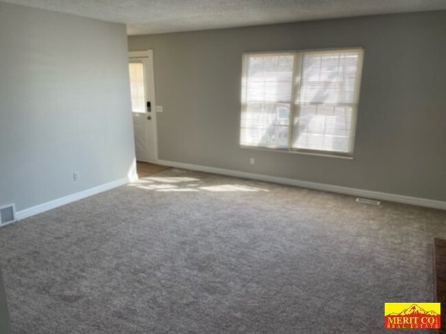 Building Photo - Single Family Home