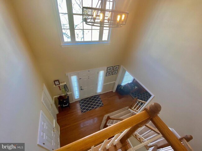 Building Photo - 64 Tavern Rd