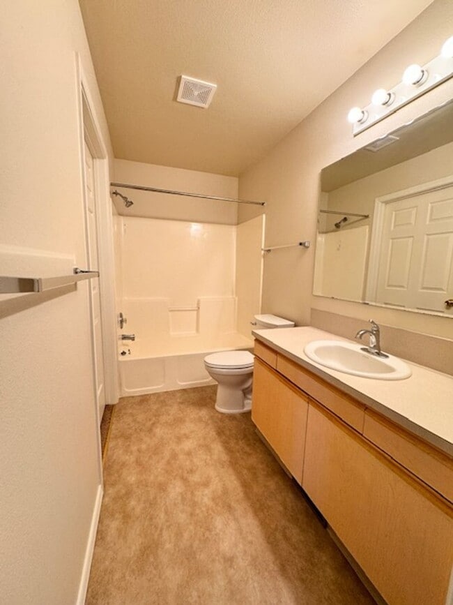Building Photo - 213 N Avenger Ln
