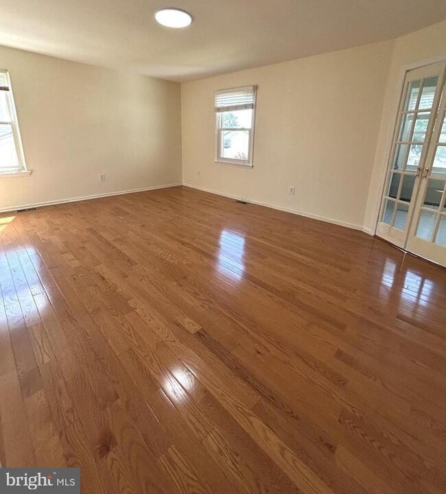 Building Photo - 1321 Butterfield Ln