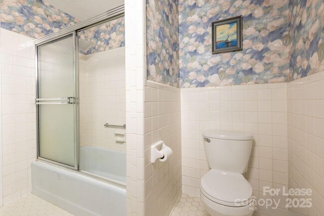 Building Photo - 102 Arbor Ln