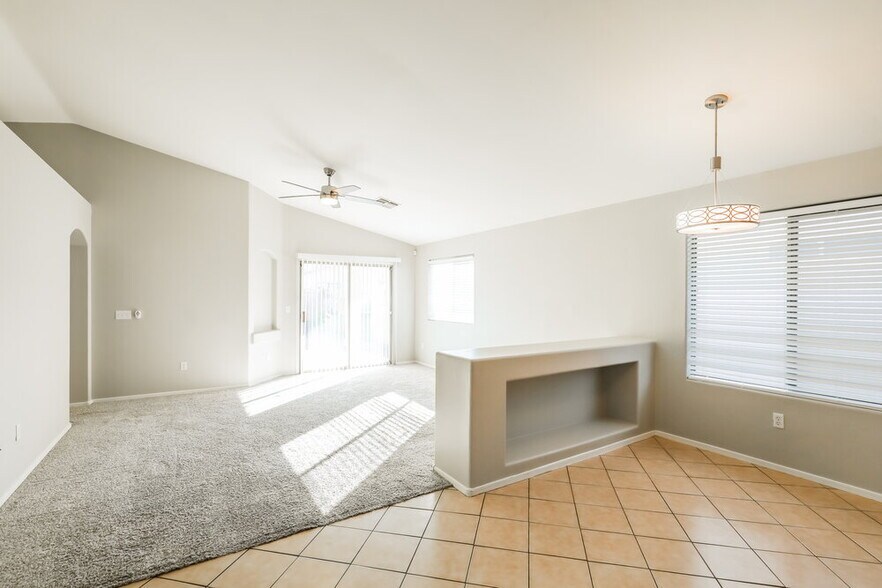 Building Photo - 6737 W Greenland Ct