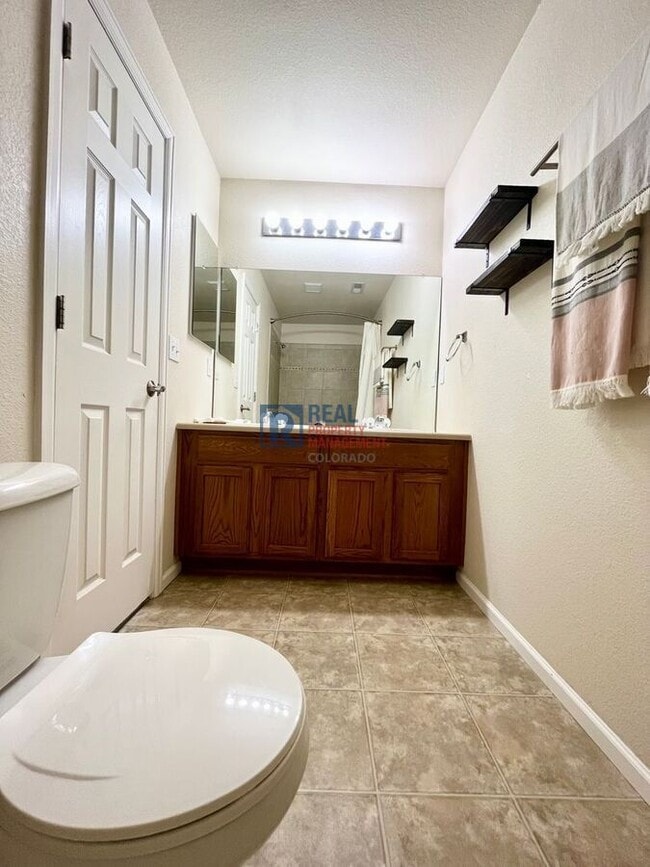 Building Photo - 2575 Shannara Grove