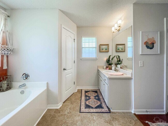 Building Photo - 1216 Benning Pl