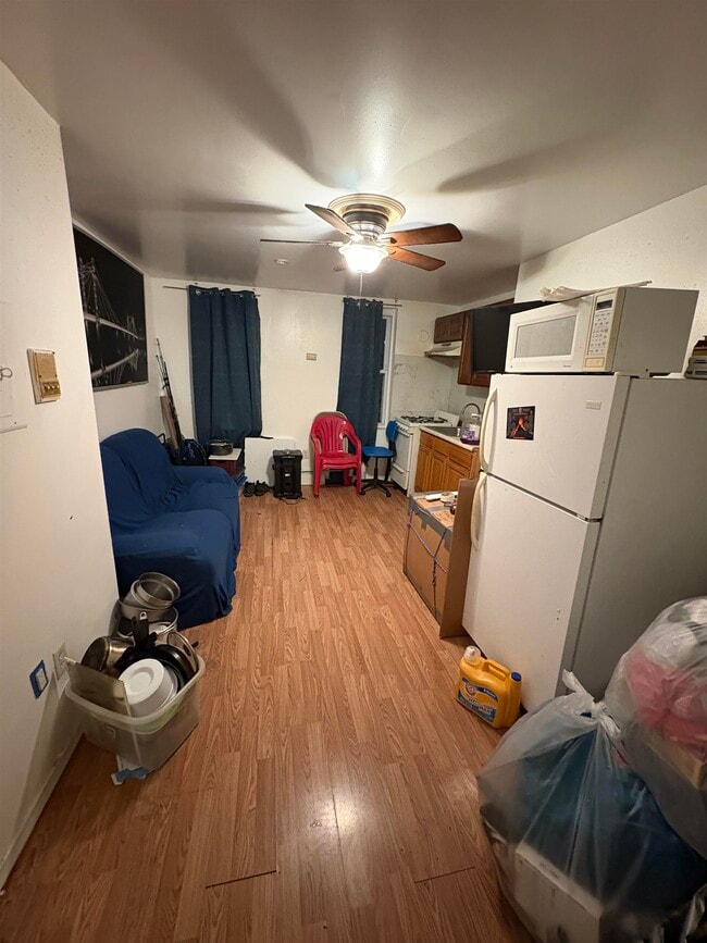 Building Photo - 2509 Central Ave