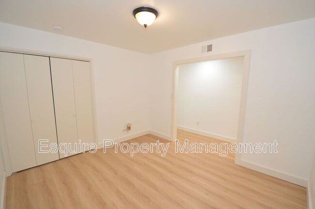 Building Photo - 13515 W Telegraph Rd