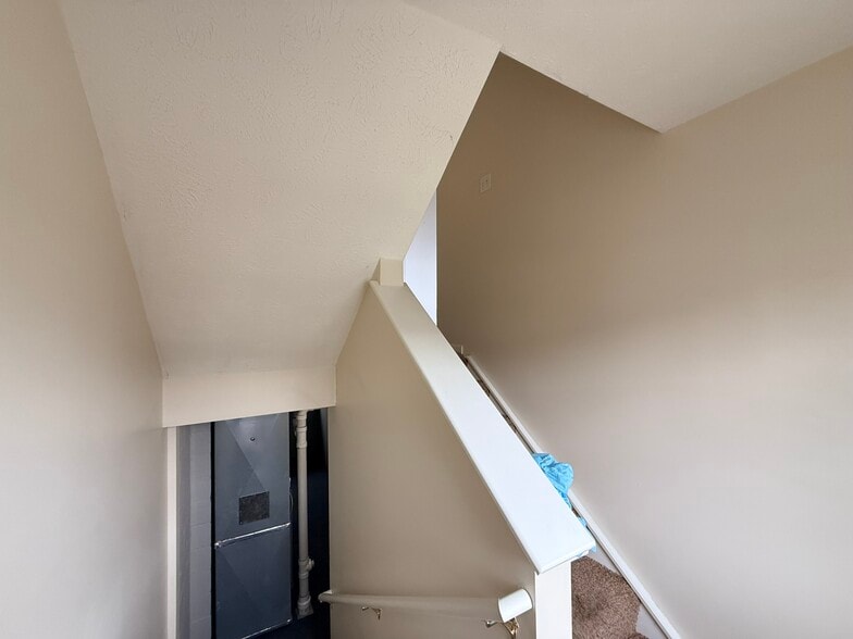 Building Photo - 2293 Flint Dr