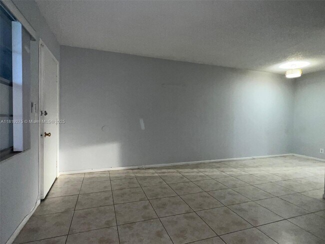 Building Photo - 200 SW 132nd Way