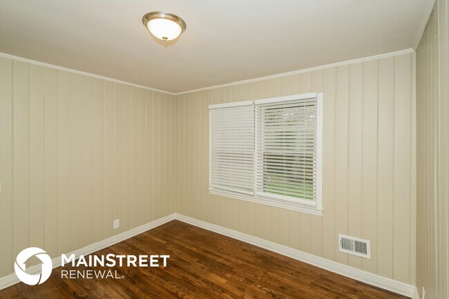 Building Photo - 229 Chickasaw Dr