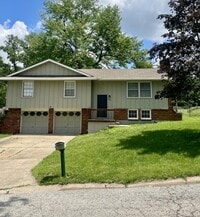 Building Photo - 6725 NW Hilldale Dr
