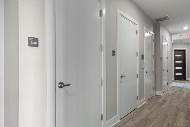 Building Photo - 4501 Jackson Ave