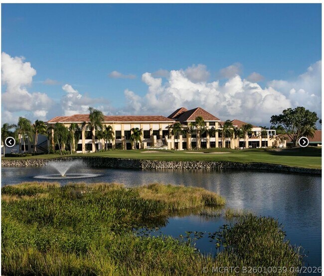 Building Photo - 6700 Fox Hollow Dr