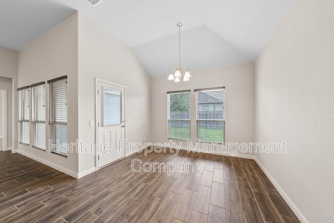 Building Photo - 148 Sambar Main
