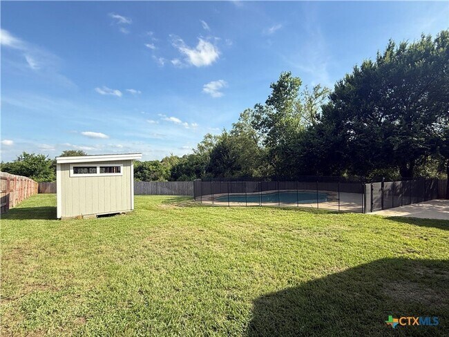 Building Photo - 7112 Cokui Dr