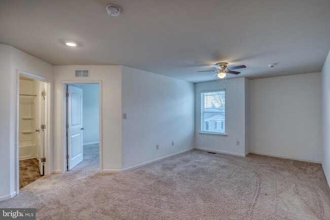 Building Photo - 67 Bostick Ln