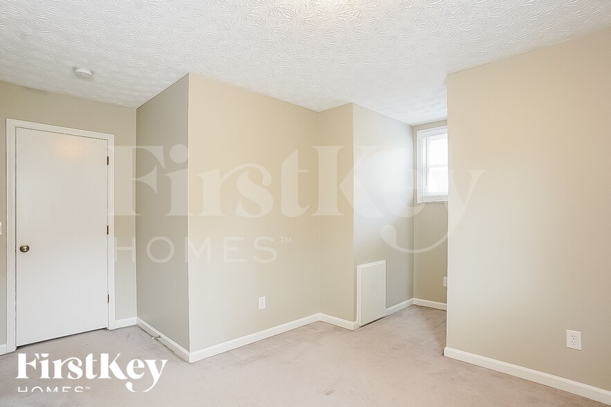 Building Photo - 2603 Mountain Brook Rd