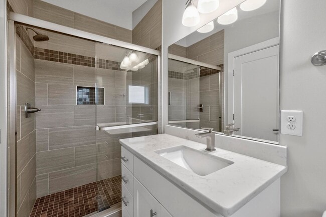 Building Photo - 4704A Kentucky Ave