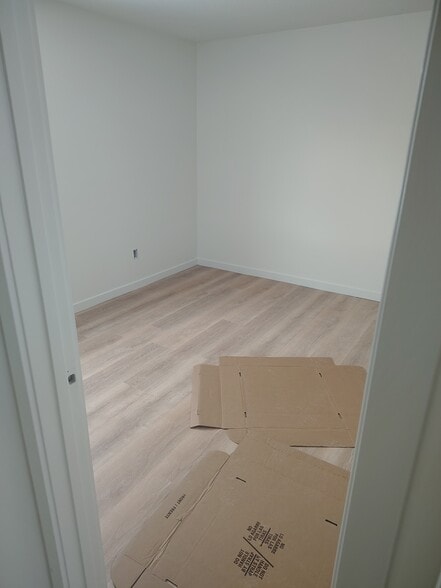 Building Photo - 403 1st Ave SE