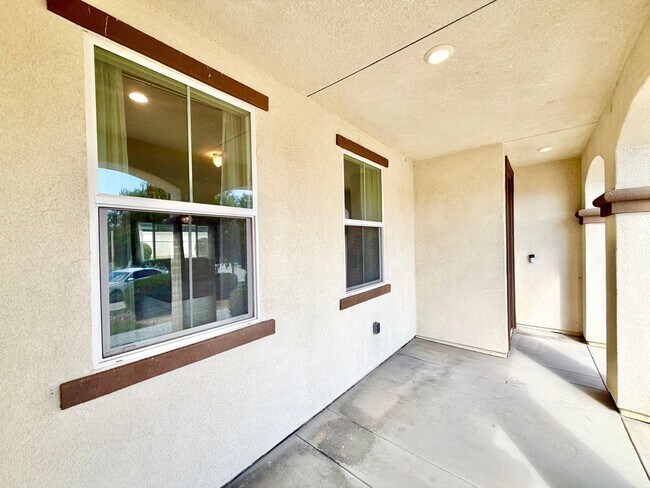Building Photo - 30136 Sutton Ct