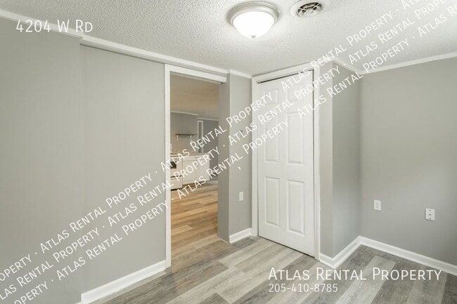 Building Photo - 4204 W Rd