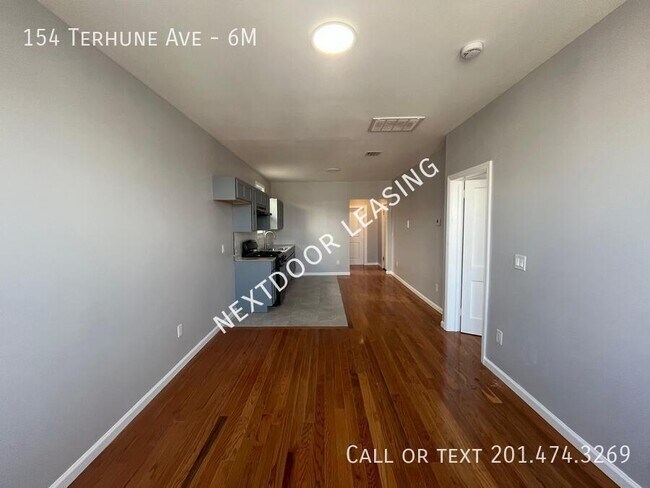 Building Photo - 154 Terhune Ave