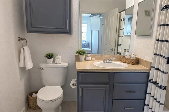 Building Photo - 6153 Metrowest Blvd