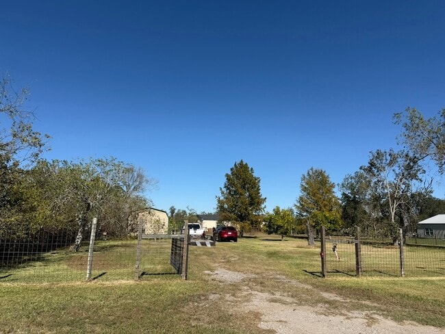 Building Photo - 5828 Avenue P