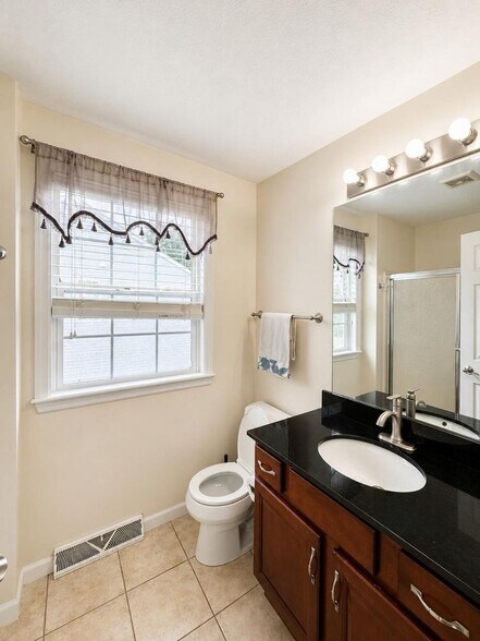 Building Photo - 10551 Cherry Grove Ct