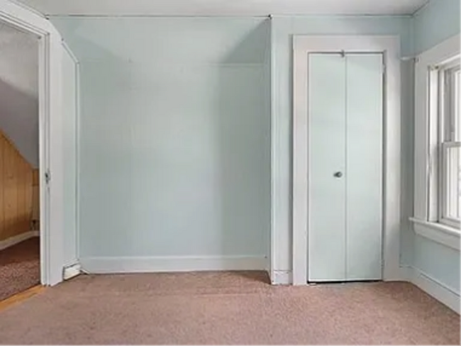 Building Photo - Cozy Milford Single Family – 3 Beds, Laundry, Parking!