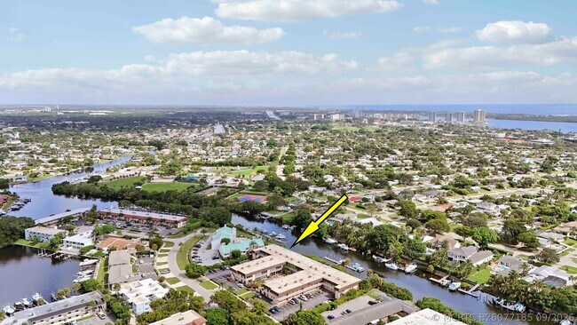 Building Photo - 342 Southwind Dr
