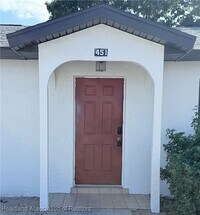 Building Photo - 451 Las Palmas Cir