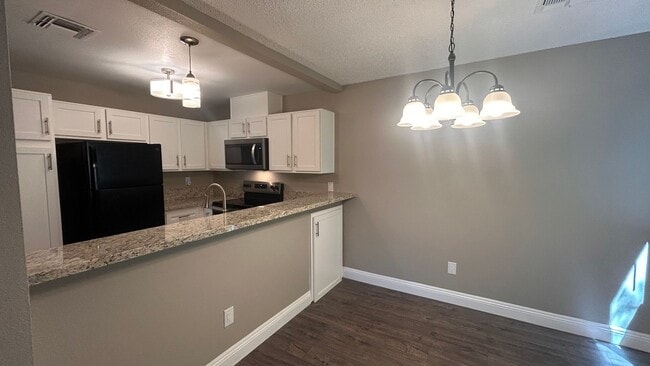 Building Photo - 3400 Sullivan Ct