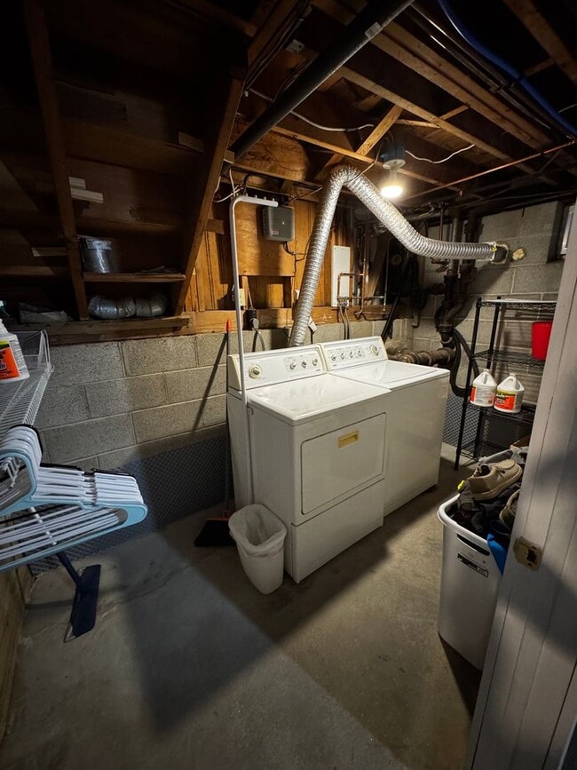 Building Photo - Single Family Home For Lease in Nabnasset in the heart of Westford, MA.