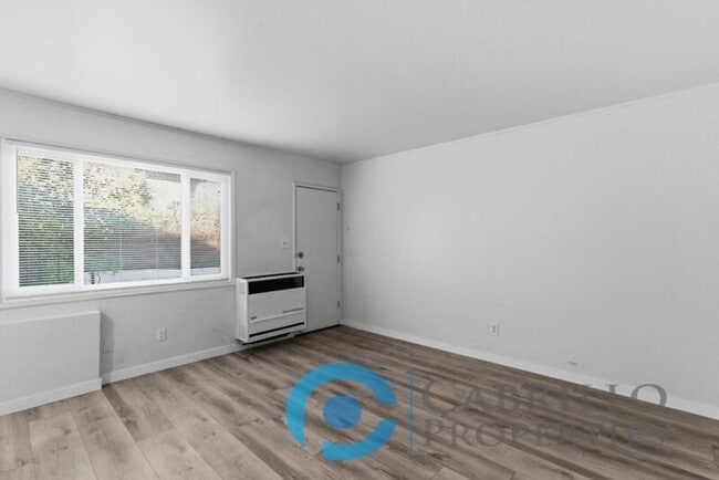 Building Photo - 519 Pitta St