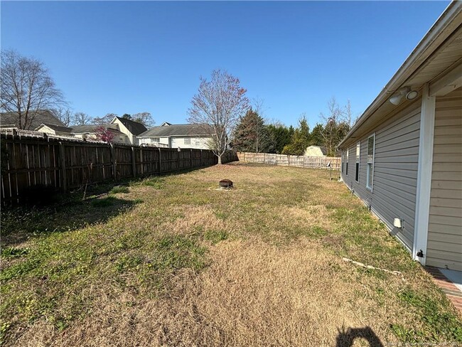 Building Photo - 7819 Rosewood Ave