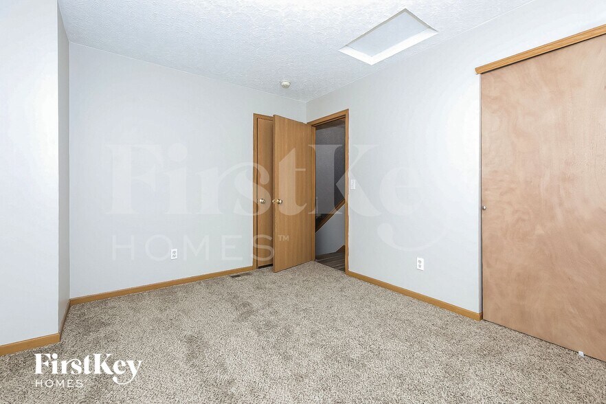 Building Photo - 9186 Drum Pl