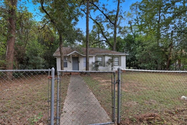 Building Photo - 519 W 6th Ave