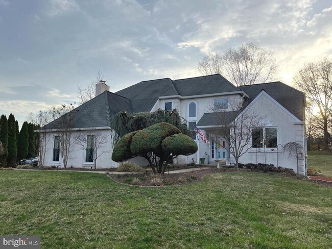 Primary Photo - 56 W Windrose Dr