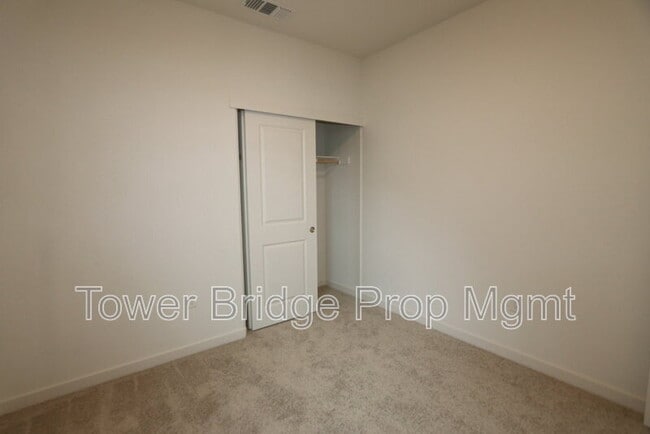 Building Photo - 4249 Privas Wy