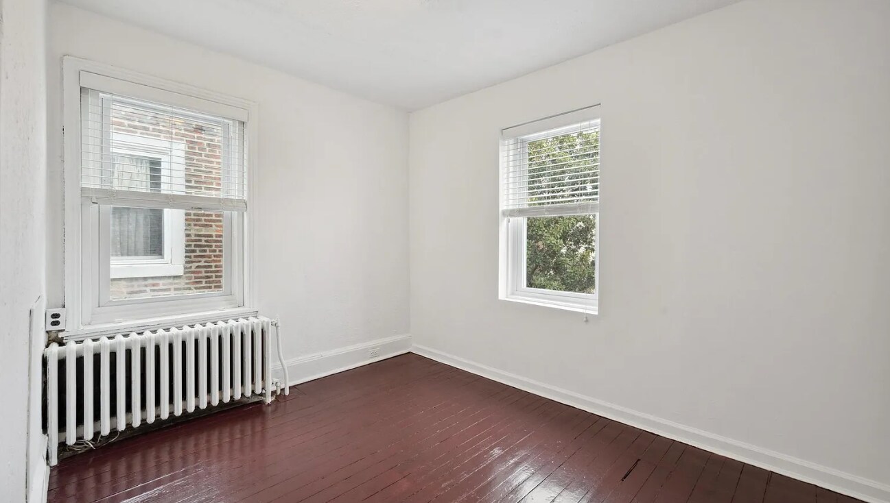 Building Photo - 885 N 27th St