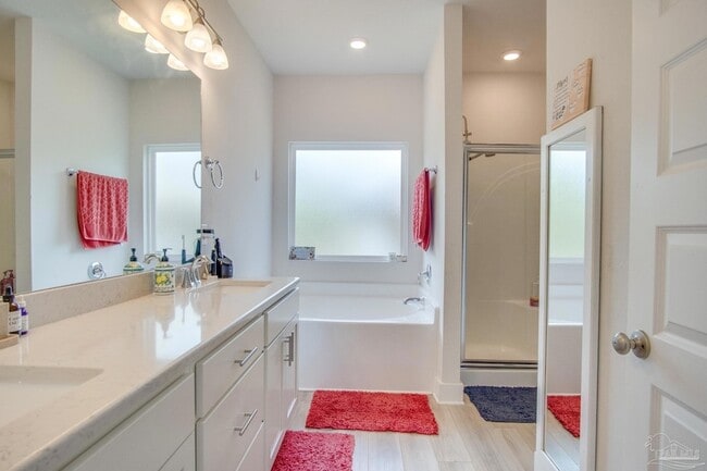 Building Photo - 229 Camellia Dr