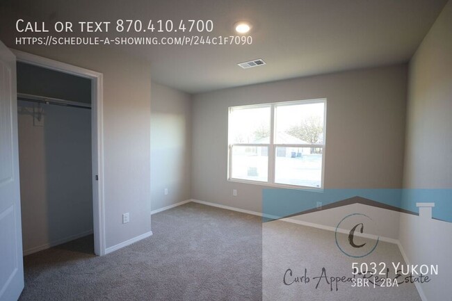 Building Photo - Move in special $800!!  New construction i...