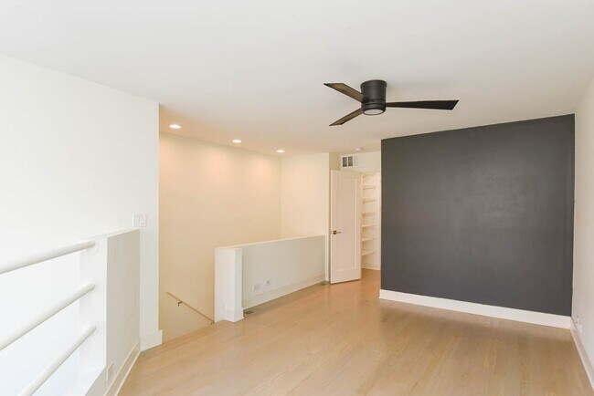 Building Photo - 959 W Grace St