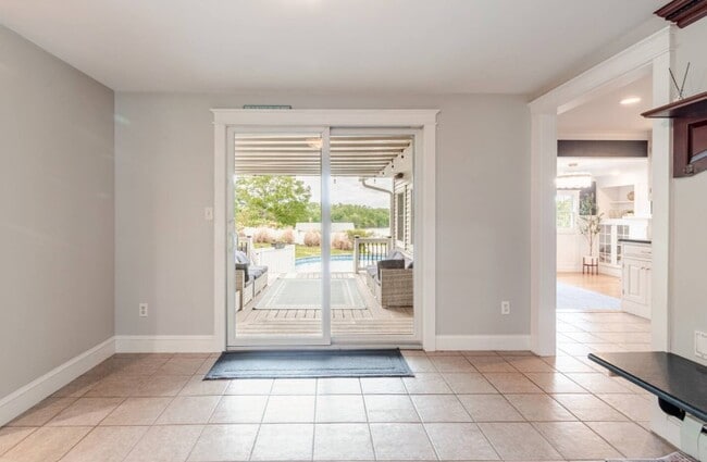 Building Photo - 45 Indian Hill Ave